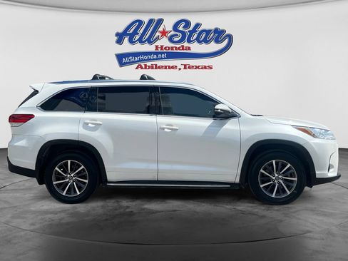Used 2018 Toyota Highlander XLE FWD image 4