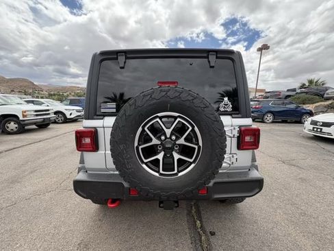 Used 2024 Jeep Wrangler Unlimited Rubicon w/ Technology Group image 4