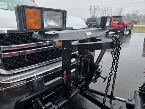 Used 2014 Chevrolet Silverado 2500 W/T w/ Snow Plow Prep Package image 20