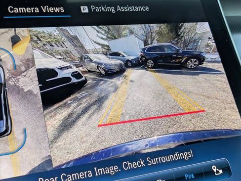 Used 2024 Mercedes-Benz GLC 300 4MATIC image 12