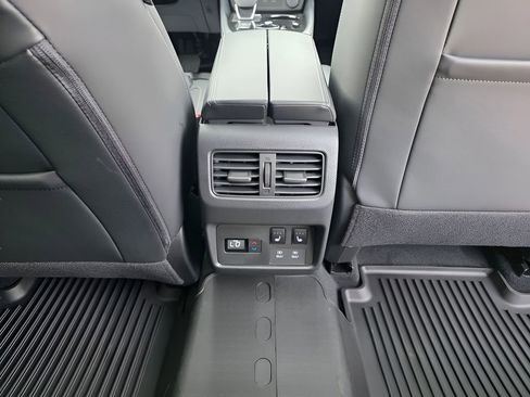 New 2026 Nissan Rogue Platinum AWD/4WD image 11