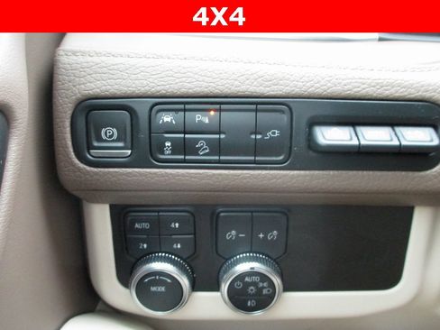 Used 2021 GMC Yukon Denali image 29