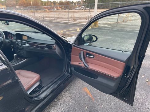 Used 2006 BMW 325i Sedan image 19