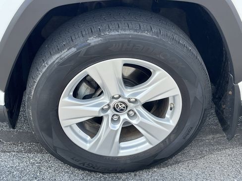 Used 2019 Toyota RAV4 XLE w/ All Weather Liner Package AWD/4WD image 13