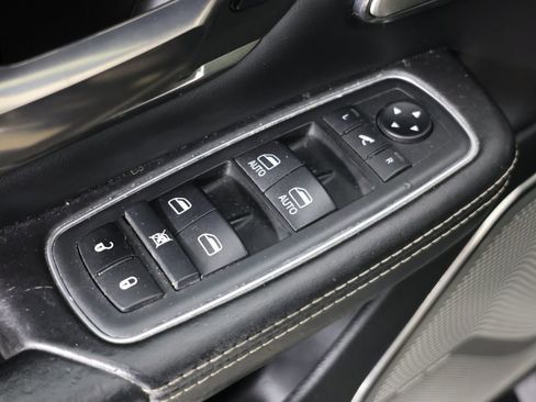 Used 2020 RAM 1500 Limited image 23