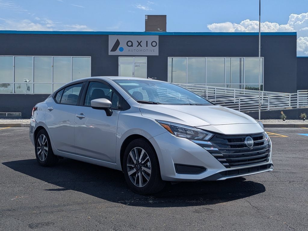 Used 2025 Nissan Versa SV FWD image 1