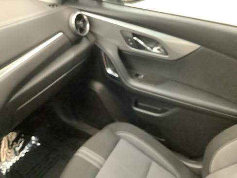 Used 2025 Chevrolet Blazer LT FWD image 20