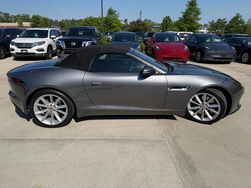 Used 2018 Jaguar F-TYPE Convertible RWD image 4