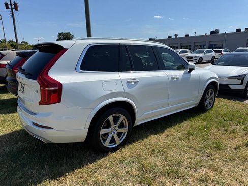 Used 2020 Volvo XC90 T6 Momentum w/ Protection Package Premier AWD/4WD image 4