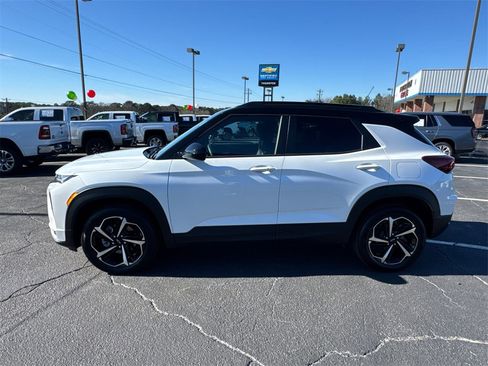 Used 2021 Chevrolet TrailBlazer RS w/ Technology Package image 9