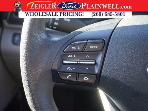 Used 2019 Hyundai Elantra SE image 23