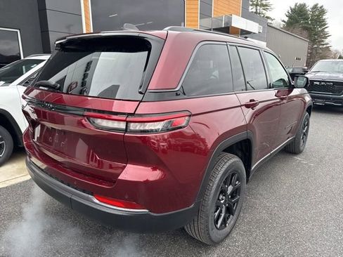 New 2026 Jeep Grand Cherokee Altitude image 6