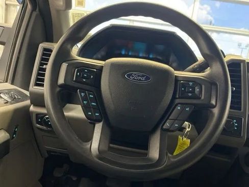 Used 2022 Ford F250 XL w/ Power Equipment Group image 17