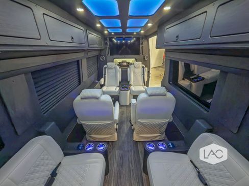 Used 2025 Mercedes-Benz Sprinter 3500 image 17