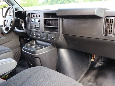 Used 2021 Chevrolet Express 2500 w/ Driver Convenience Package RWD image 28
