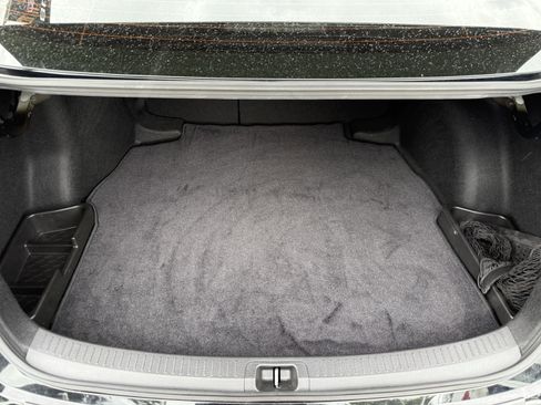 Used 2024 Toyota Corolla LE image 29