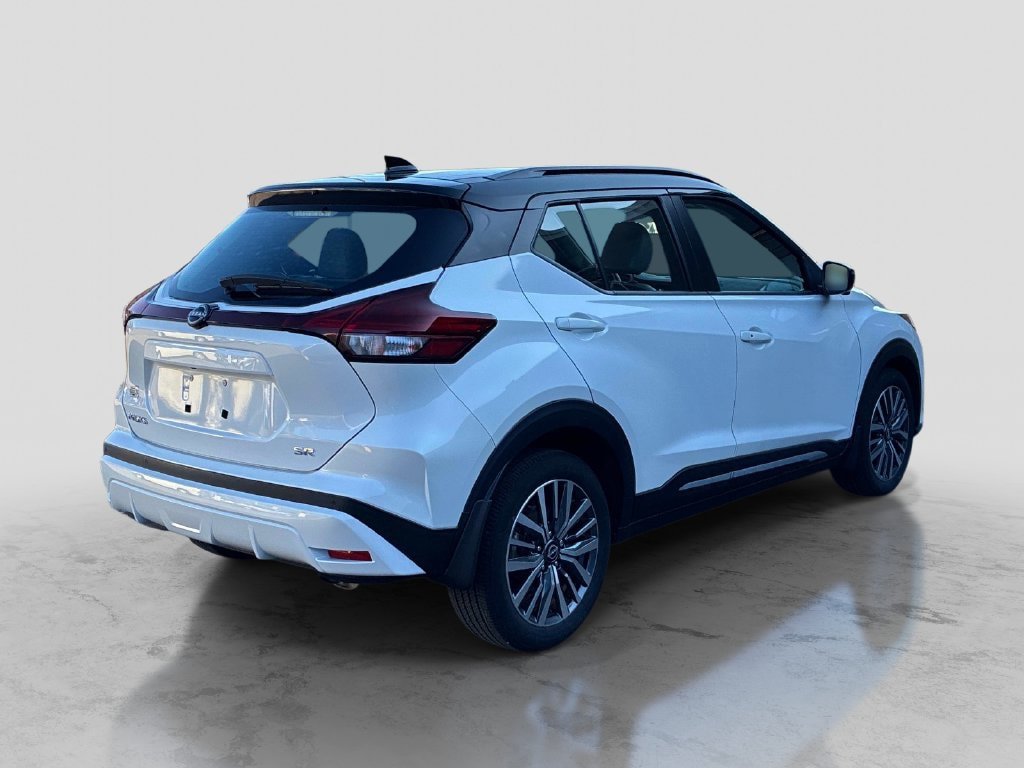 Certified 2023 Nissan Kicks SR w/ SR Premium Package FWD image 7