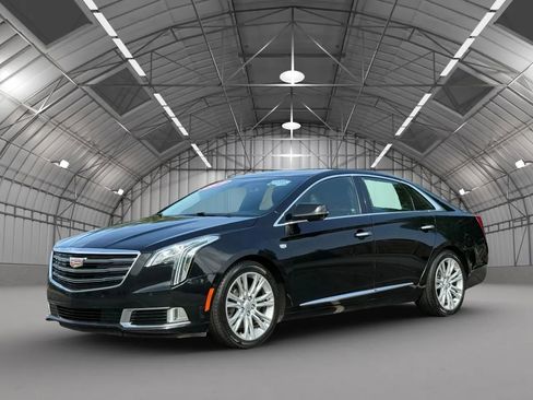 Used 2019 Cadillac XTS Luxury image 3