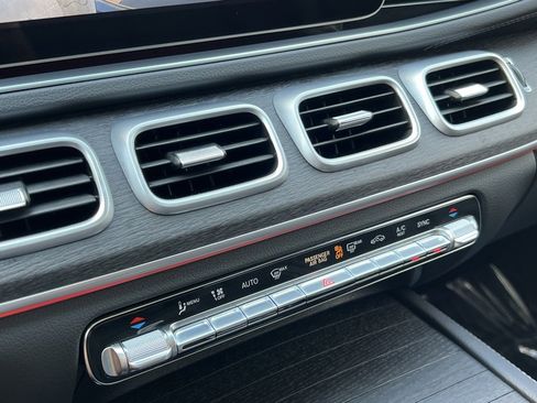 Used 2022 Mercedes-Benz GLS 580 4MATIC image 27