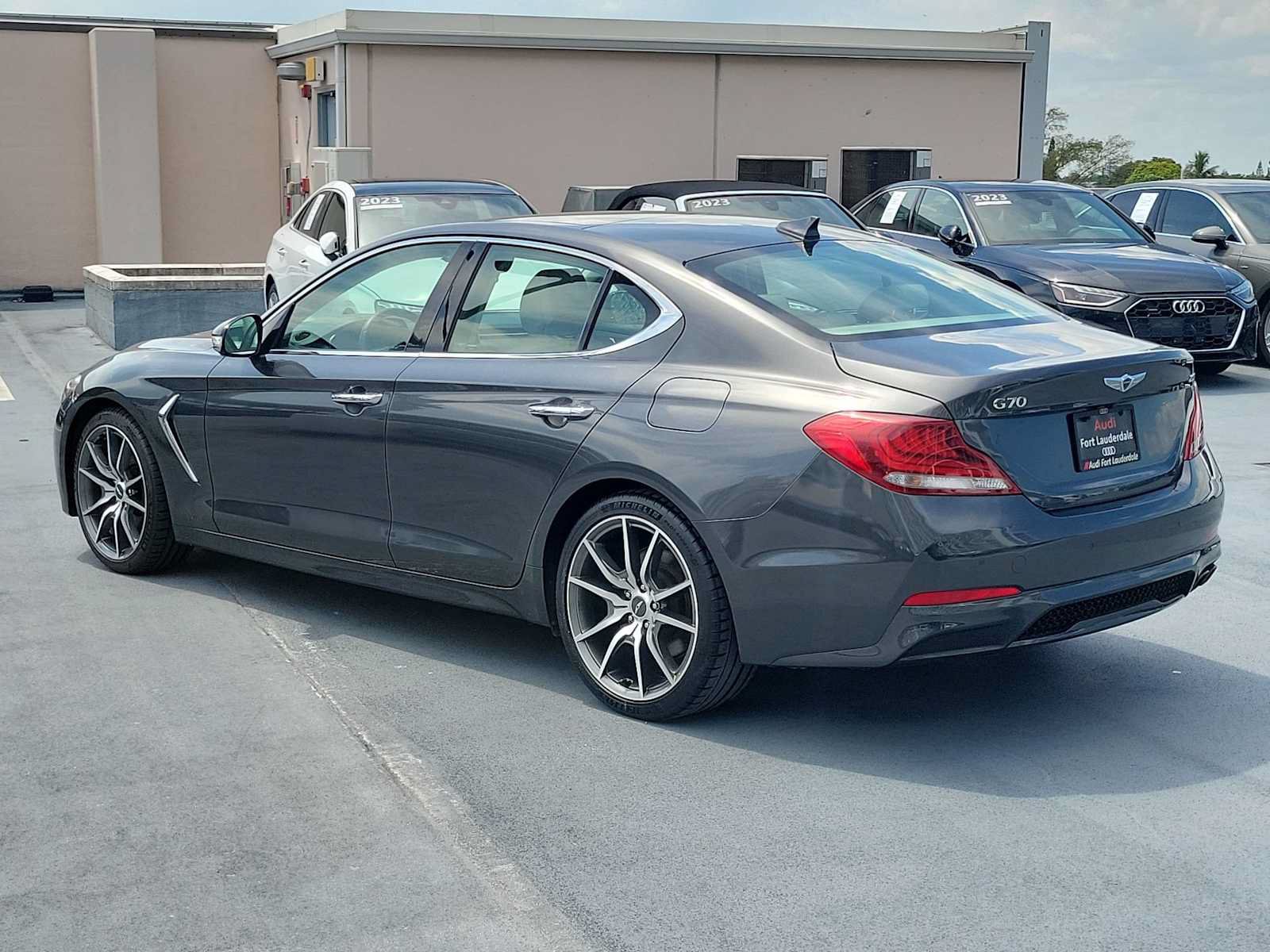 Used 2019 Genesis G70 2.0T Advanced w/ Dynamic Package RWD image 4