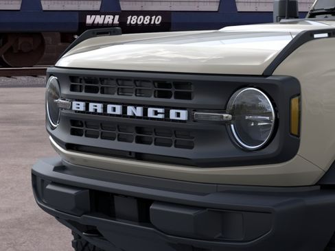 New 2026 Ford Bronco 4-Door AWD/4WD image 44