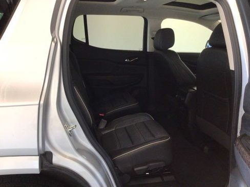 Used 2020 GMC Acadia Denali w/ Trailering Package AWD/4WD image 5