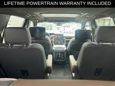 Used 2025 GMC Yukon Denali Ultimate image 6