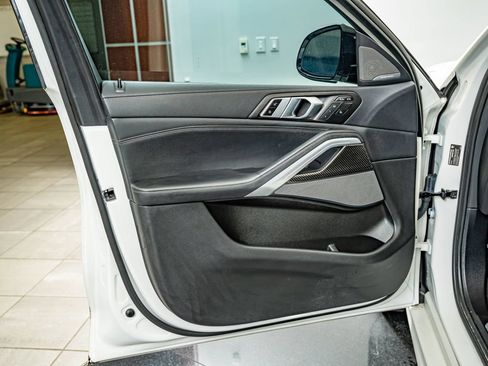 Used 2023 BMW X6 M50i AWD/4WD image 19