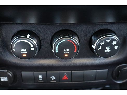 Used 2016 Jeep Wrangler Sport w/ Quick Order Package 24S AWD/4WD image 33
