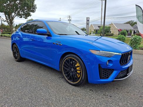 Used 2022 Maserati Levante F Tributo image 3