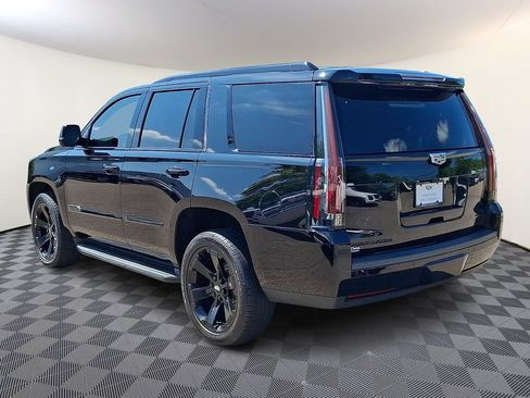 Used 2020 Cadillac Escalade Luxury AWD/4WD image 6