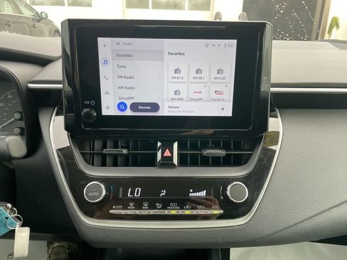 Used 2024 Toyota Corolla LE FWD image 13