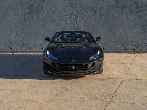 Used 2019 Ferrari Portofino image 6