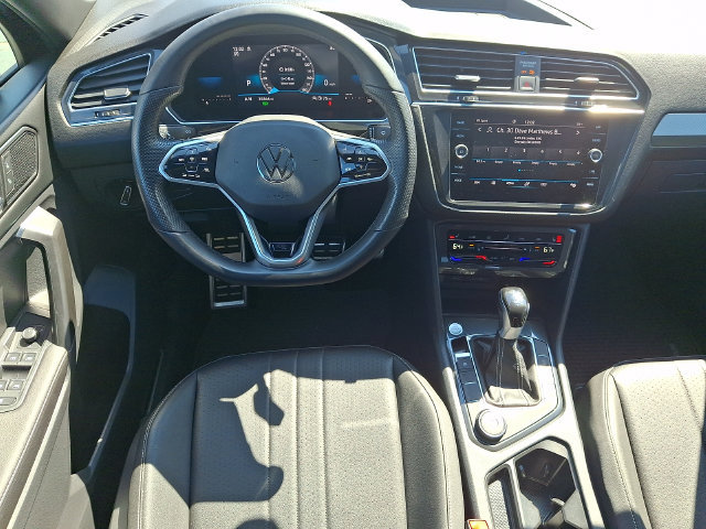 Used 2023 Volkswagen Tiguan SE R-Line AWD/4WD image 11