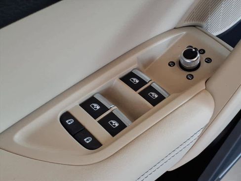 Certified 2023 Audi Q5 e Prestige w/ Prestige Package image 11