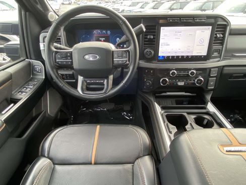 Used 2024 Ford F250 Platinum image 10