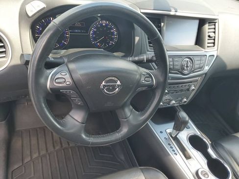 Used 2018 Nissan Pathfinder S AWD/4WD image 19