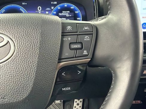 Used 2025 Toyota Camry XSE FWD image 27