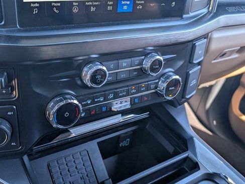 Certified 2024 Ford F250 Lariat w/ Chrome Package image 21