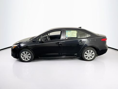 Used 2023 Toyota Corolla LE AWD/4WD image 8