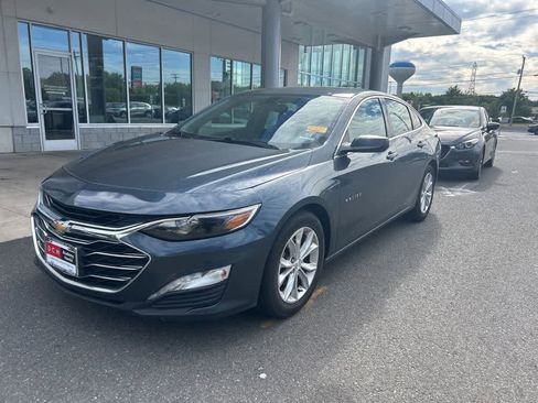 Used 2019 Chevrolet Malibu LT FWD image 1