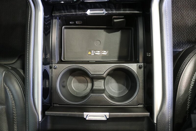 Used 2022 GMC Yukon Denali AWD/4WD image 79