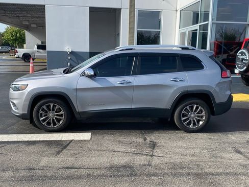 Used 2020 Jeep Cherokee Latitude Plus w/ Comfort/Convenience Group FWD image 6