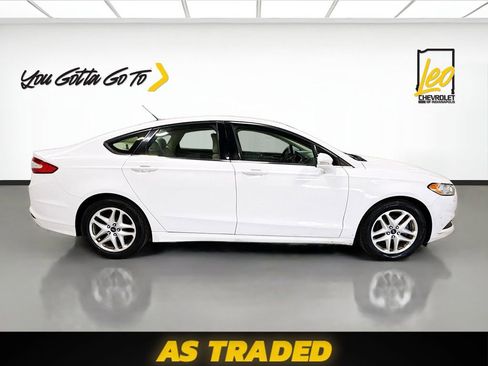 Used 2016 Ford Fusion SE FWD image 5