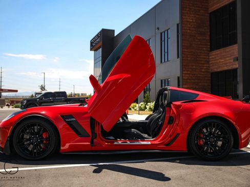 Used 2019 Chevrolet Corvette Z06 RWD image 10