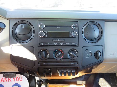 Used 2009 Ford F350 4x4 SuperCab Super Duty image 14