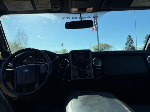 Used 2015 Ford F250 Platinum w/ FX4 Off-Road Package image 11