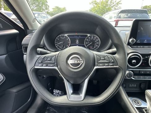 Used 2025 Nissan Sentra SV FWD image 22