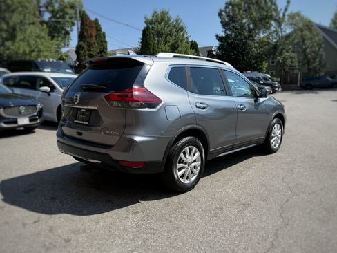 Used 2018 Nissan Rogue SV w/ Premium Package AWD/4WD image 8
