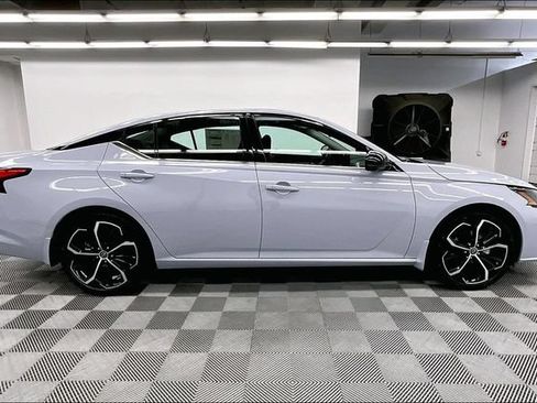New 2026 Nissan Altima 2.5 SR w/ SR Premium Package FWD image 19